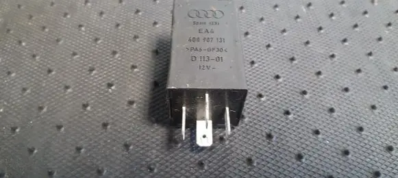 Volkswagen Golf III Other relay 4D0907131 D133-01