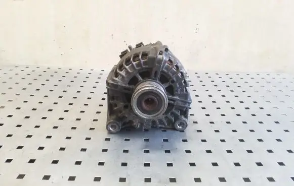 BMW 5 F10 F11 Generator/alternator 8507625 FG23S032