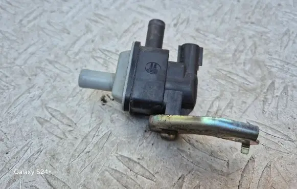 Vacuum valve