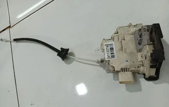 Audi Q7 4L Rear door lock 3C4839015D