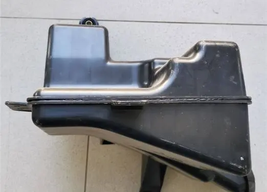 Intake resonator
