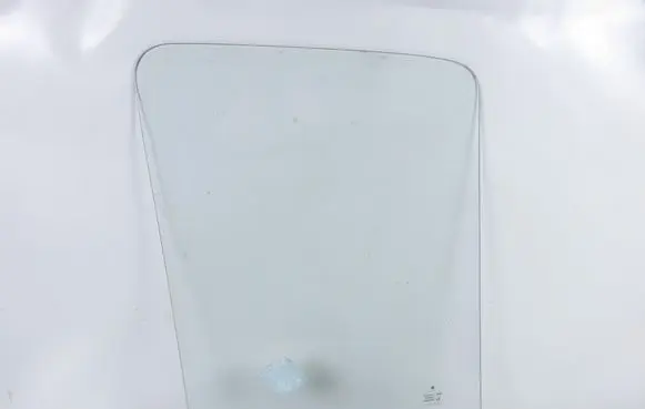Volkswagen II LT Front door window glass four-door 