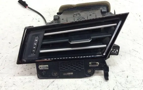 Volkswagen PASSAT B8 Dashboard side air vent grill/cover trim 3G1819701D