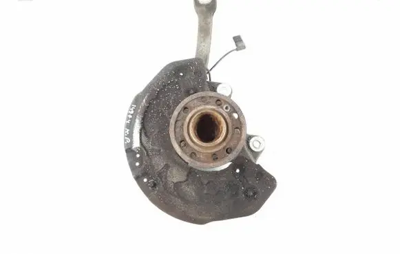 Front wheel hub
