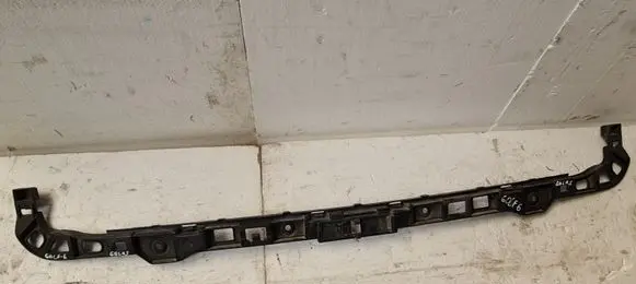 Rear bumper mounting bracket