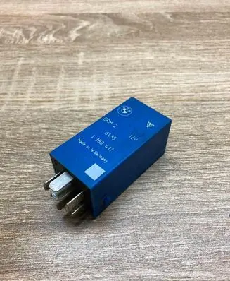 BMW 5 E39 Other relay 1383417