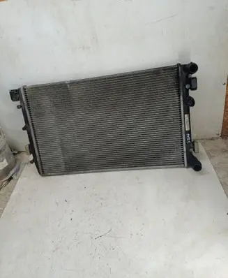 Skoda Fabia Mk1 (6Y) Coolant radiator 6Q0121253R