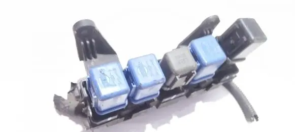 Nissan Primera Fuse box set