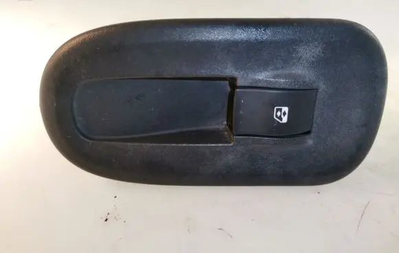 Renault Kangoo II Electric window control switch 8200548968 1007478