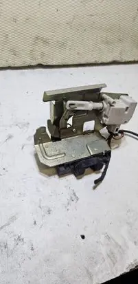 Seat Alhambra (Mk1) Tailgate lock latch 7M1827501B