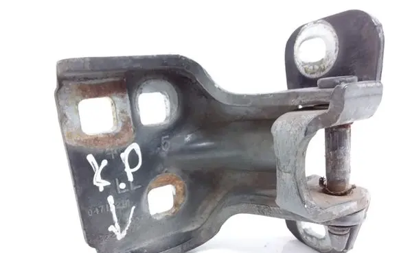 Chrysler Voyager Front door lower hinge 