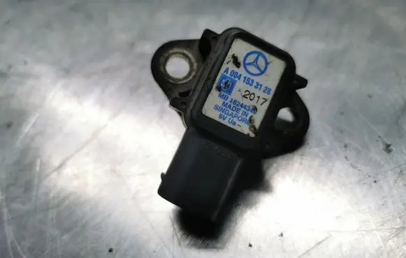 Mercedes-Benz C W203 Air pressure sensor A0041533128
