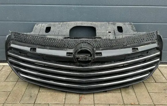 Opel Vivaro Front grill