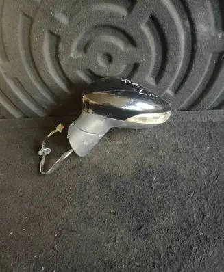 Ford Fiesta Front door electric wing mirror