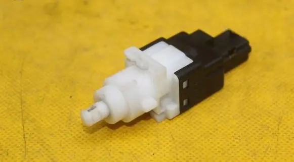 Citroen Jumper Brake pedal sensor switch 46840510
