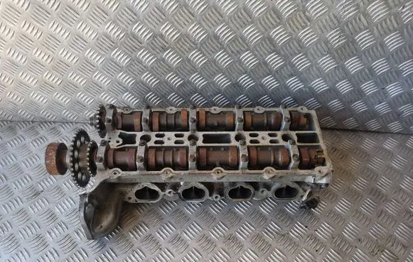 Jaguar XJ X308 Engine head XR836090AE NNE2502AB NNE2504AB