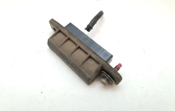 Toyota Yaris Tailgate/boot open switch button 050-6J46