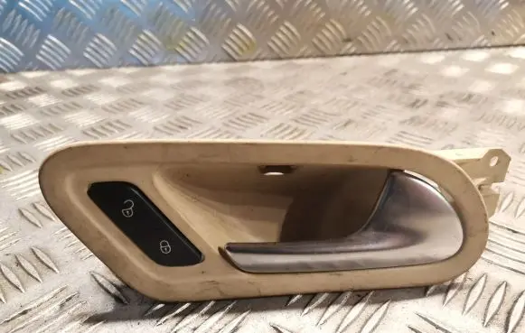 Volkswagen Eos Front door interior handle 1Q2837114B