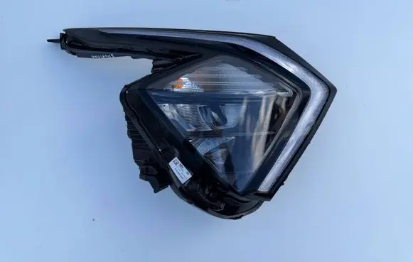 KIA Sportage Headlight/headlamp 92102R2000