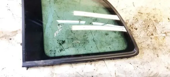 Opel Zafira A Rear side window