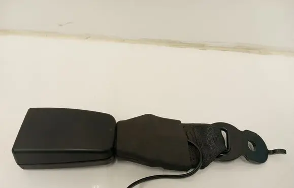 BMW 5 GT F07 Middle seatbelt buckle (rear) 724327504 34088414