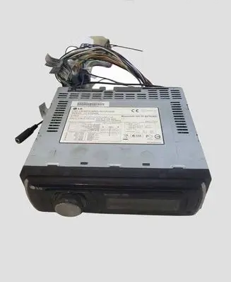 Hyundai Santa Fe Radio/CD/DVD/GPS head unit E1110R035319 LCS700BR