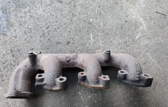 Chrysler Voyager Exhaust manifold 4448010