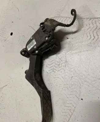 Volkswagen Transporter - Caravelle T5 Accelerator throttle pedal 7H1721503