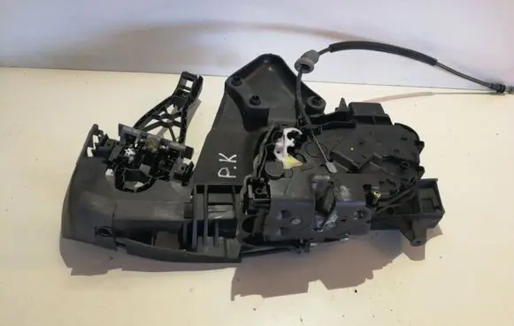 Volvo V50 Front door lock