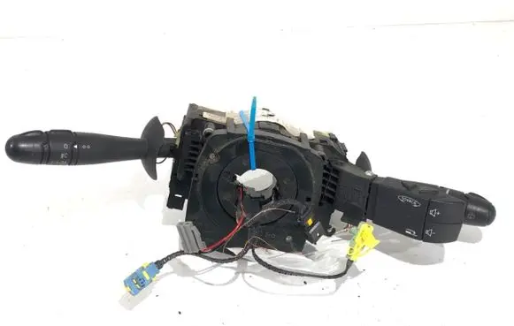 Wiper turn signal indicator stalk/switch