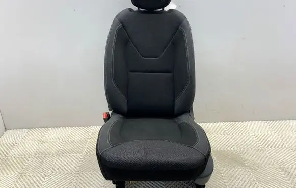 Renault Clio IV Front driver seat 