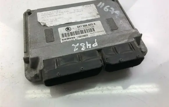 Skoda Fabia Mk1 (6Y) Other control units/modules 047906033A P482