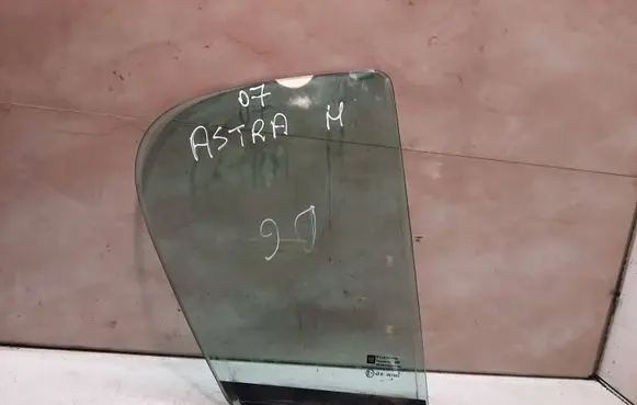 Opel Astra H Rear vent window glass 43R001582 AS2M3236DOT682