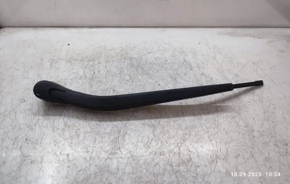 Volvo S90, V90 Rear wiper blade arm 