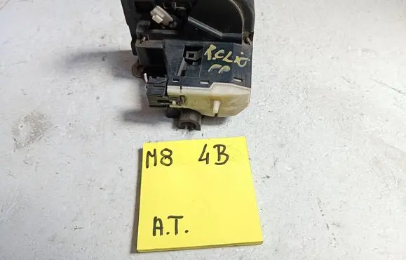 Renault Clio II Front door lock 5654544