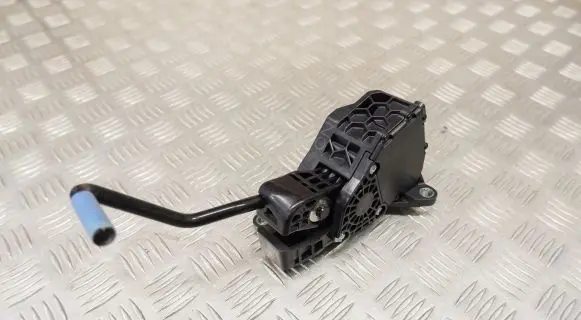 Lexus ES 250 - 300 - 330 Accelerator throttle pedal 7811033180