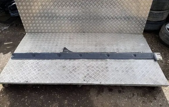 Audi Q7 4M Side bottom protection 4M0825211F