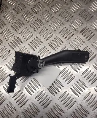 Volkswagen Golf V Wiper control stalk 1K0953519