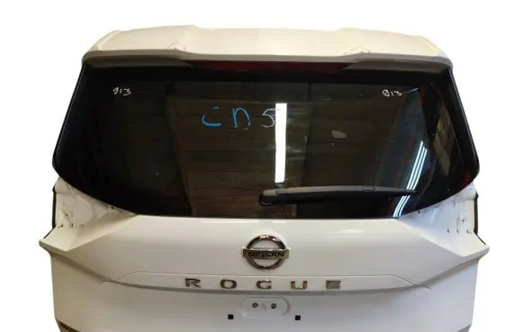 Nissan Rogue Tailgate/trunk/boot lid