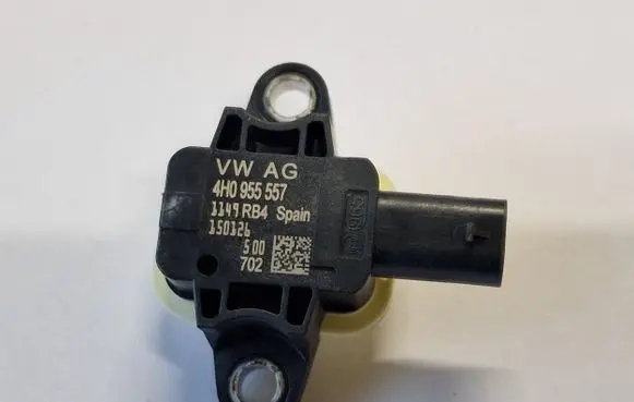 Audi A6 S6 C7 4G Airbag deployment crash/impact sensor 4H0955557