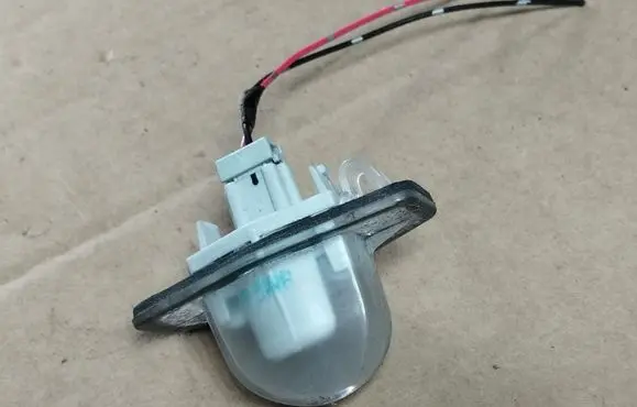 Honda CR-V Number plate light
