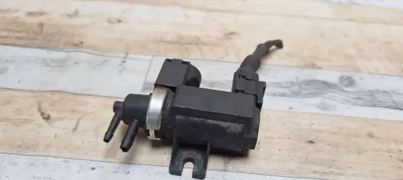 Audi A6 S6 C5 4B Turbo solenoid valve 8E0906628C 72290314 03T244