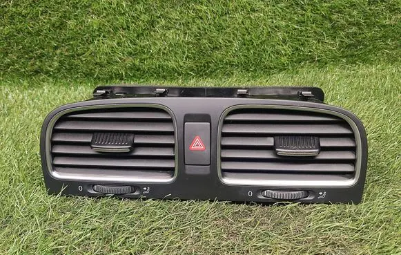 Volkswagen Golf VI Dash center air vent grill 5K0819728 5K0815736D 5K0815735D