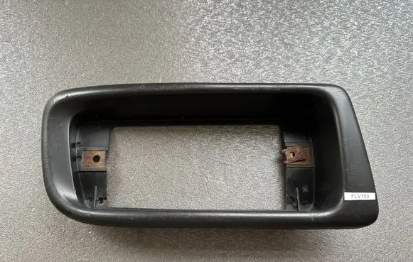 Nissan Patrol Y61 Tailgate trim 85833VC200