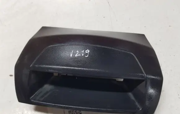 Citroen Berlingo Radio/GPS head unit trim 9680939077 63110530