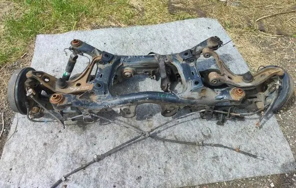 Suzuki Grand Vitara II Rear coil spring 4680065J01