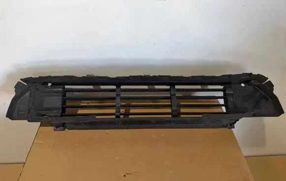 Volvo XC40 Intercooler air guide/duct channel 31455423
