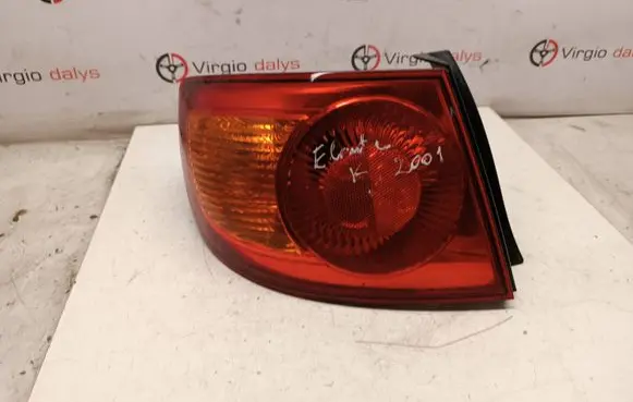 Hyundai Elantra Rear/tail lights 92401