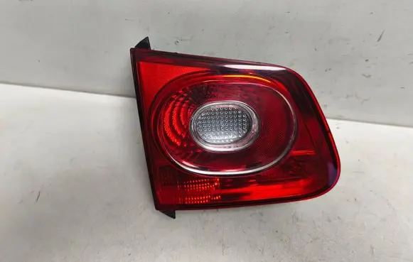 Volkswagen Tiguan Tailgate rear/tail lights 5N0945093B