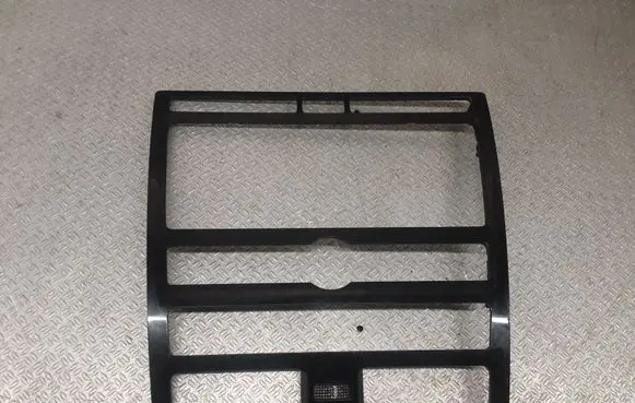Volkswagen Phaeton Radio/GPS head unit trim 3D0035122A